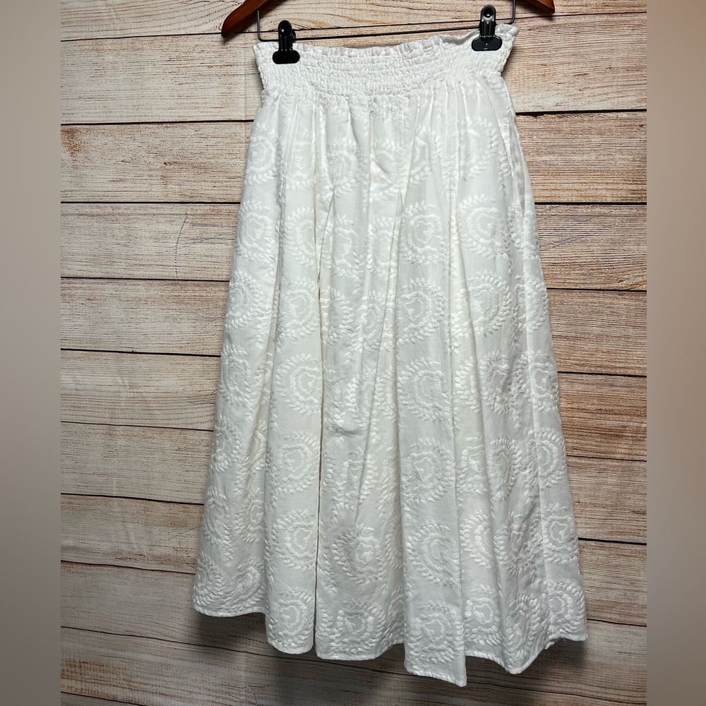 BURU Embroidered Laura Midi Skirt Sz M Cotton A-Line Flare Floral White Pockets